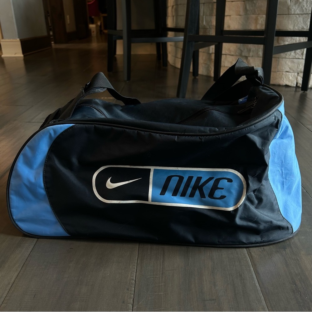 Nike Nylon Vintage Duffle Bag Gem